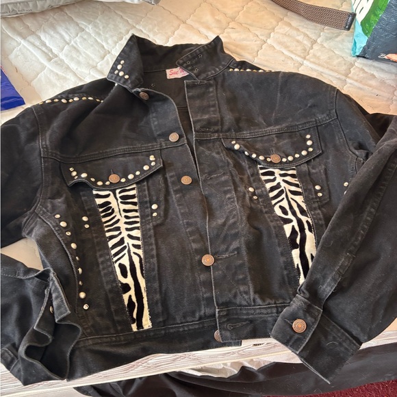 Jordache Black Denim Jacket with Zebra Trim - Picture 5 of 6